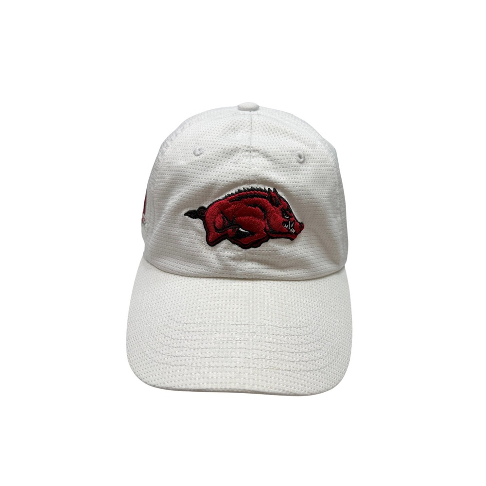 Top of the World Arkansas Razorbacks‎ Hat Mens White 2017 Season Ticket OSFM